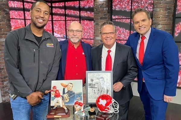 Chiefs memorabilia record-holder shows off Len Dawson collection