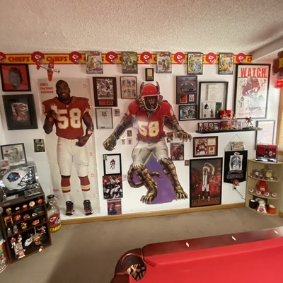 Derrick Thomas Wall
